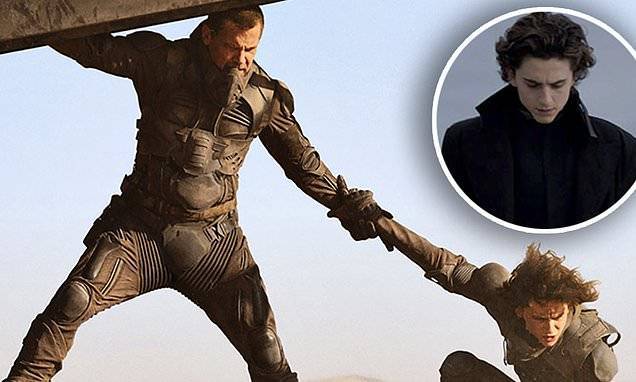 Josh Brolin - Timothée Chalamet is 'mesmerized' by the Arrakis desert in new picture from Dune adaptation - dailymail.co.uk