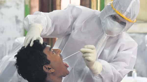 Harsh Vardhan - Govt claims testing scaled up to 100,000 samples a day - livemint.com - India