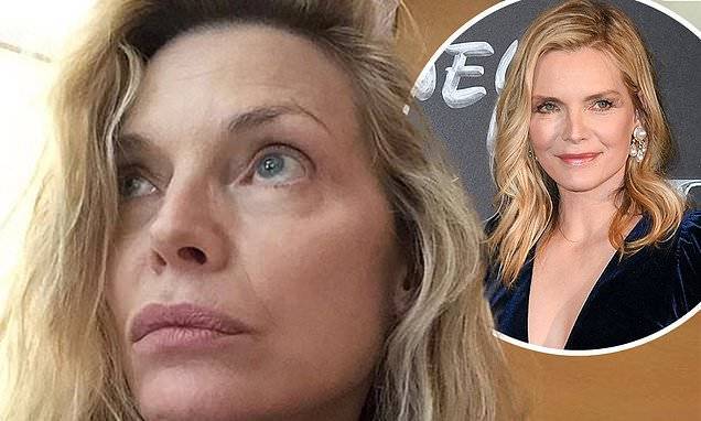 Michelle Pfeiffer - Michelle Pfeiffer, 62, lets her natural beauty shine as she posts contemplative makeup-free selfie - dailymail.co.uk