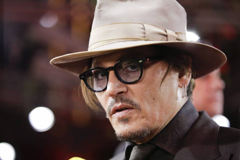 Johnny Depp Launches Blockbuster Lawsuit Against British Tabloid, Alleges His Phone Was Hacked For More Than A Decade - etcanada.com - Britain