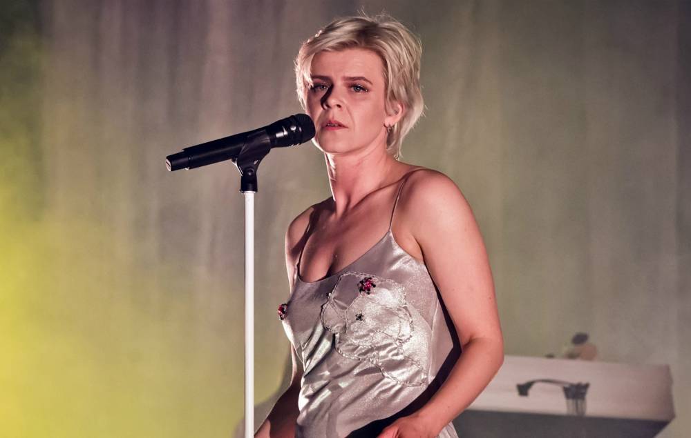 Annie Mac - Robyn says regular therapy sessions helped her to “understand” life more - nme.com