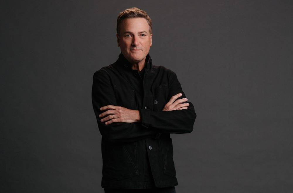 Michael W. Smith Earns First No. 1 on Christian Airplay Chart With 'Waymaker' - billboard.com