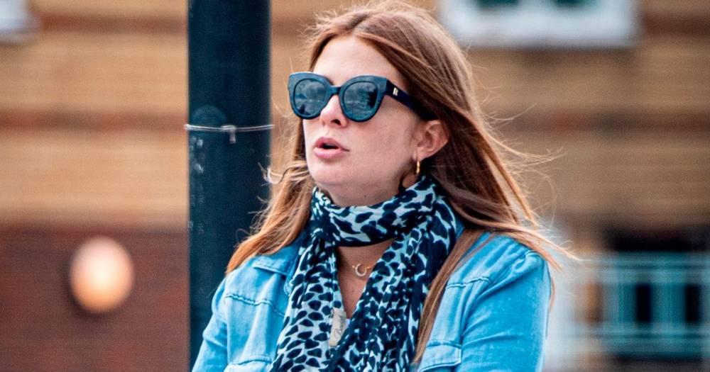 Millie Mackintosh - Flawless Millie Mackintosh takes baby girl on her first walk 11 days after birth - mirror.co.uk - city Chelsea