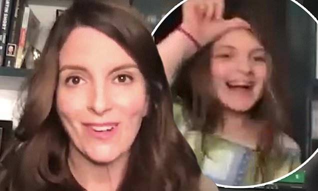 Regina George - Seth Meyers - Amy Poehler - Tina Fey - Tina Fey's daughter Penelope calls her a 'loser' as she crashes mom's interview with Seth Meyers - dailymail.co.uk