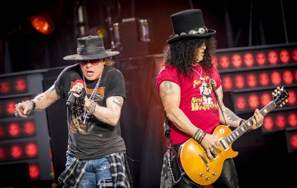 Donald Trump - Guns N’ Roses criticise Donald Trump with “Live N’ Let Die” t-shirt - nme.com - Usa - state Arizona