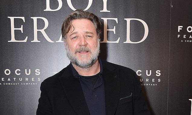 Russell Crowe - Russell Crowe will play mob gangster in American Son which is based on French film A Prophet - dailymail.co.uk - Usa - Italy - France - Russia