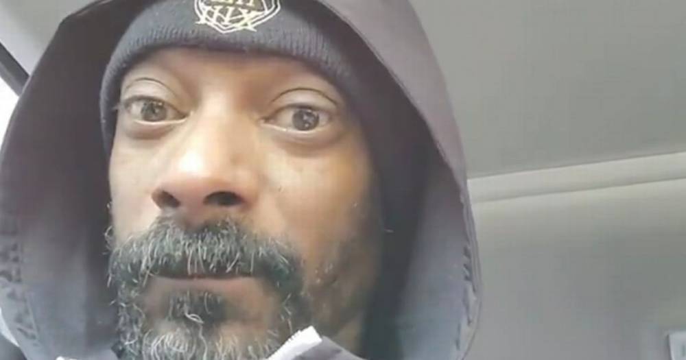 Snoop Dogg casually listens to Frozen in his parked car for Covid-19 message - dailystar.co.uk - Los Angeles