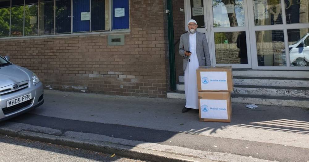 Muslim charity receives much needed PPE for conducting coronavirus-related funerals - manchestereveningnews.co.uk
