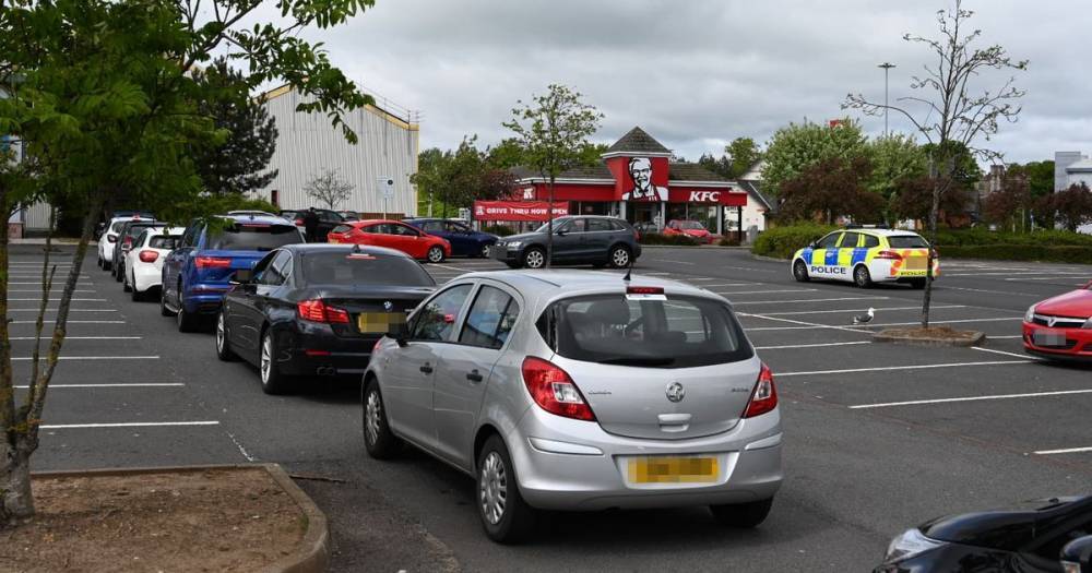 Kilmarnock KFC fans cause huge queues as drive-thru reopens - dailyrecord.co.uk