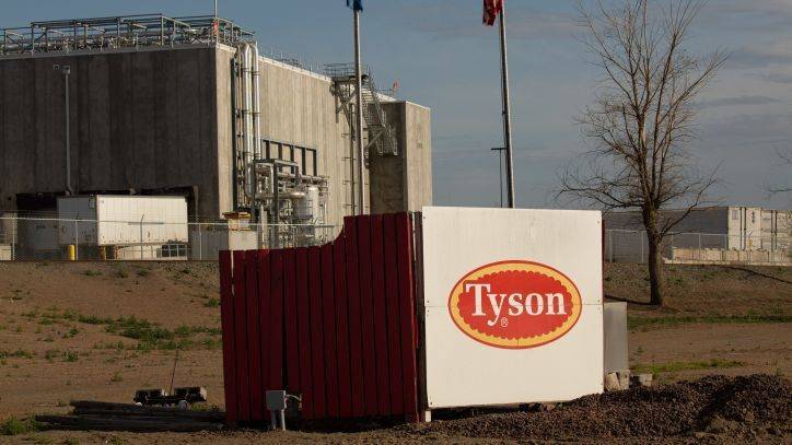 Tyson Foods - Tyson Foods temporarily cutting prices on beef products amid spike in grocery prices - fox29.com - Usa