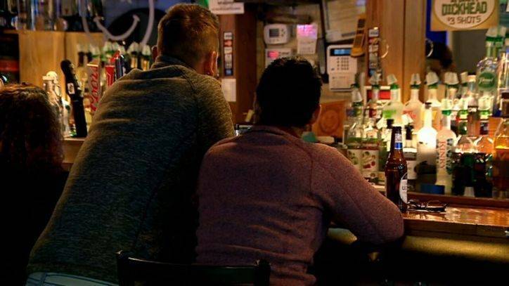 Tony Evers - Wisconsin bars flooded with patrons hours after state Supreme Court ends coronavirus stay-at-home order - fox29.com - Usa - state Wisconsin