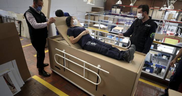 Colombian company creates hospital beds that can double as coffins - globalnews.ca - Colombia - Ecuador - city Bogota, Colombia
