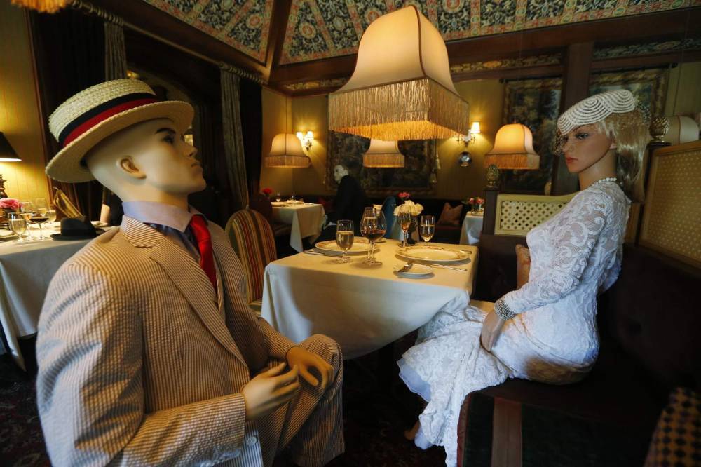 Renowned restaurant adds mannequins amid social distancing - clickorlando.com - Washington - city Washington, area District Of Columbia - area District Of Columbia - state Virginia