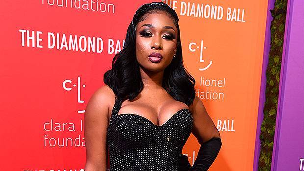 Megan Thee-Stallion - Megan Thee Stallion - Megan Thee Stallion Twerks To The ‘Savage Remix’ In A Barely-There Bikini — Watch - hollywoodlife.com