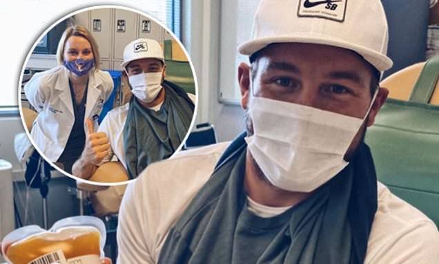 Colton Underwood - The Bachelor's Colton Underwood donates his plasma to hospital after recovery from coronavirus - dailymail.co.uk - state Colorado