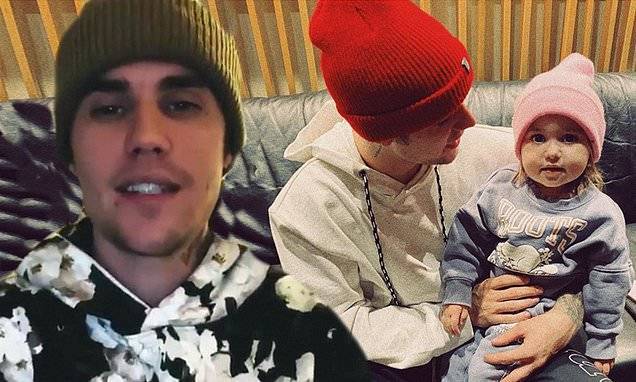 Justin Bieber - Justin Bieber cuddles up with his baby sister Bay and pens her a sweet note - dailymail.co.uk - Canada