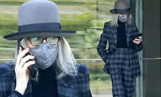 Eric Garcetti - Diane Keaton - Diane Keaton matches her grey COVID-19 mask with her hat and plaid suit for Brentwood outing - dailymail.co.uk