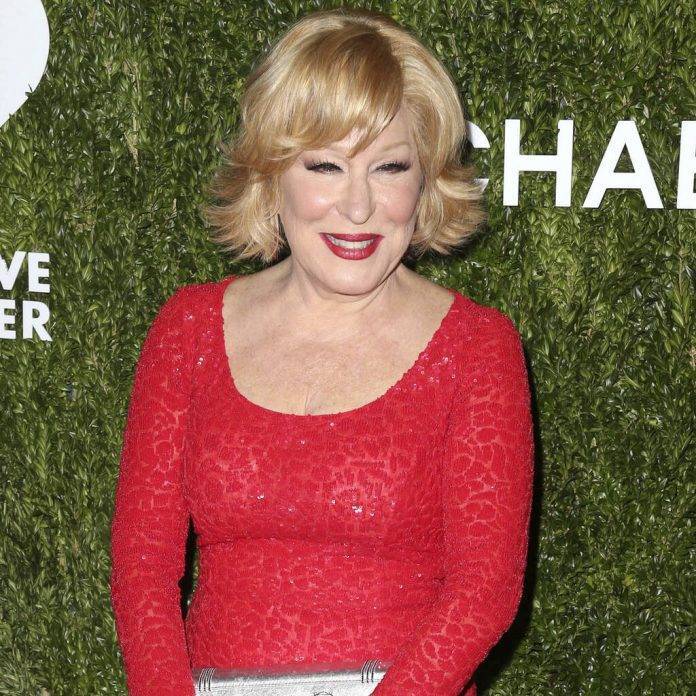 Bette Midler - Bette Midler personally matching Broadway Cares coronavirus relief donations - peoplemagazine.co.za
