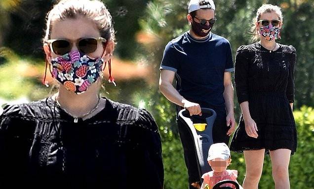 Jamie Bell - Kate Mara and husband Jamie Bell don masks as they push their daughter in a car shaped buggy - dailymail.co.uk