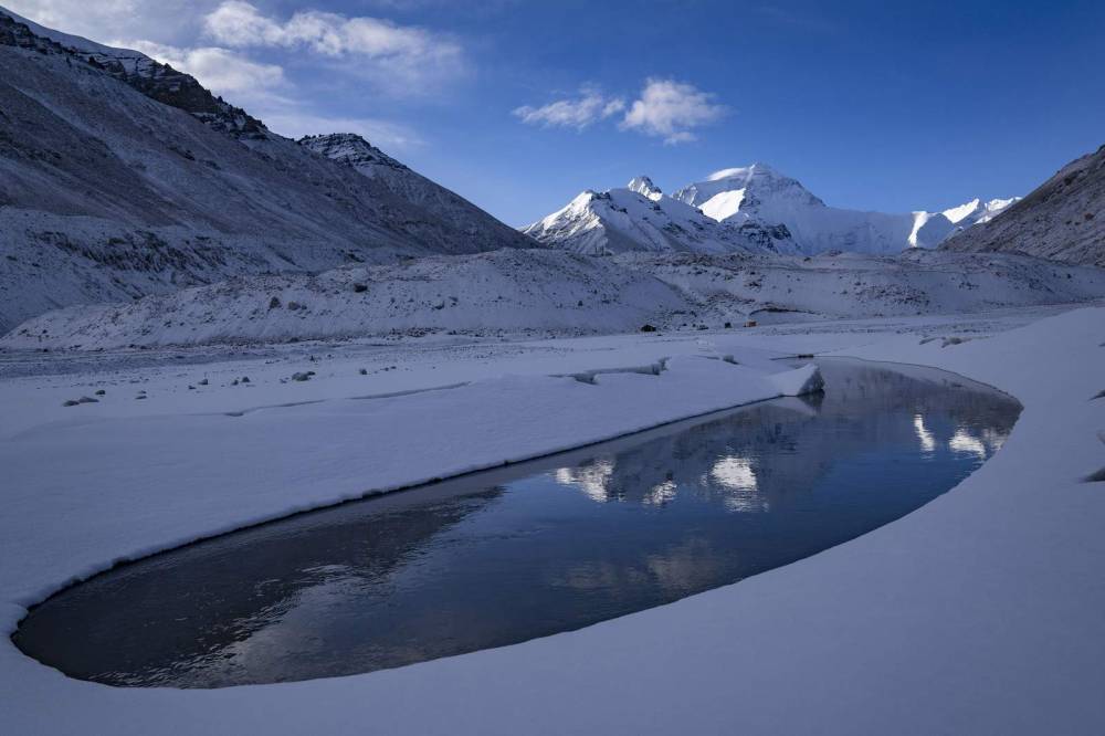 Chinese survey team plans to summit deserted Everest - clickorlando.com - China - city Beijing - Nepal