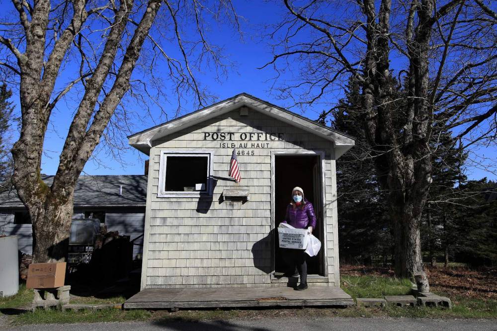 Post offices, beloved community hubs, fight virus-era threat - clickorlando.com - Usa - state New Jersey - state Maine