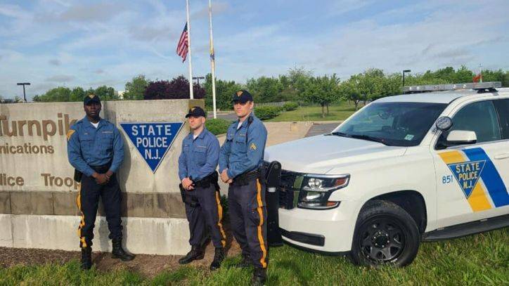 Patrick Callahan - Troopers help deliver Tennessee woman's baby on NJ Turnpike - fox29.com - state Tennessee - state New Jersey - city Memphis