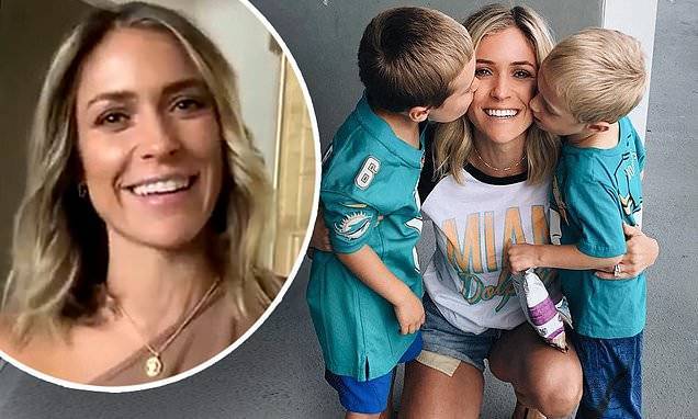 Kristin Cavallari - Justin Anderson - Jay Cutler - Dani Michelle - Kristin Cavallari dishes going 'stir-crazy' as she parents amid COVID-19 and split from Jay Cutler - dailymail.co.uk - county Jay