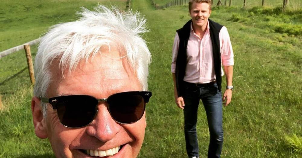 Phillip Schofield - Inside Phillip Schofield's lockdown from moving back in with wife to boyfriend claims - mirror.co.uk - county New London