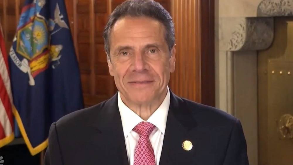 Andrew Cuomo - Andrew Cuomo Takes Coronavirus Test During Live Press Briefing to Encourage New Yorkers to Get Tested - etonline.com - New York - city New York