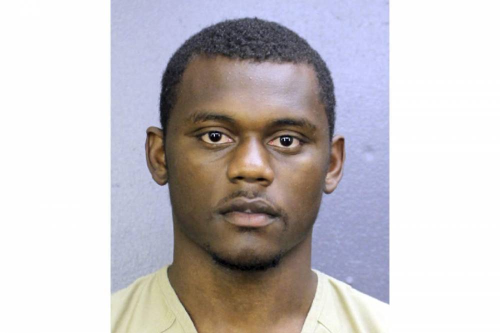Quinton Dunbar - NFL cornerbacks Baker, Dunbar released from jail on bond - clickorlando.com - New York - state Florida - county Broward - city Seattle - county Lauderdale - city Fort Lauderdale, state Florida