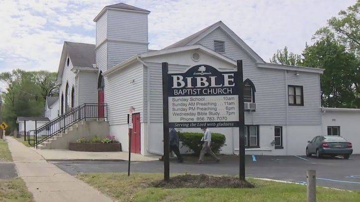 Alex George - Camden County church holds Sunday service in defiance of NJ order - fox29.com - state New Jersey - county Camden