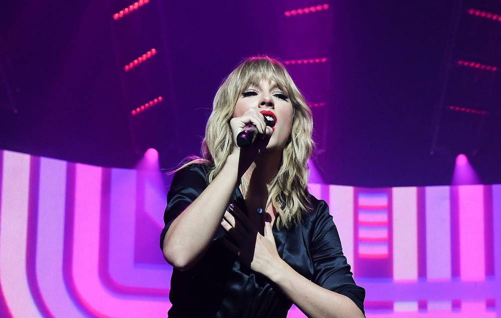 Taylor Swift releases live cuts of ‘Lover’ tracks on streaming services - nme.com - Usa - county Hall - county Taylor