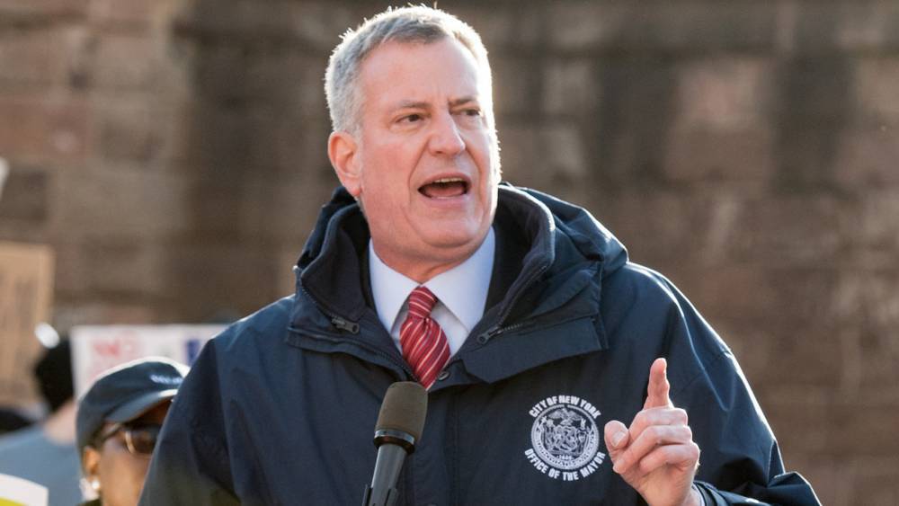 Bill De-Blasio - New Yorkers - New York Mayor Bill de Blasio Warns City After Bars Crowd: "If We Have to Shut Places Down, We Will" - hollywoodreporter.com - New York
