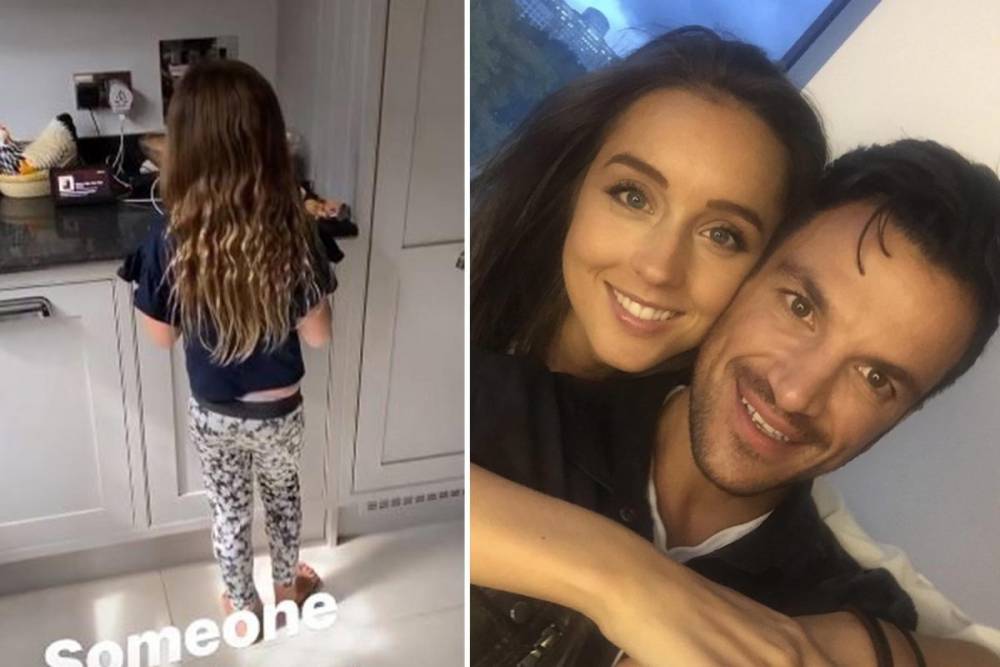 Peter Andre - Bruno Mars - Peter Andre proves daughter Amelia is following in his footsteps as she sings Bruno Mars in the kitchen - thesun.co.uk
