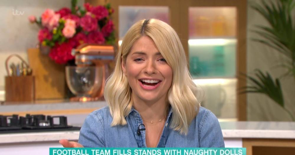 Holly Willoughby - Phillip Schofield - Robert Rinder - This Morning's Holly and Phil in stitches after Judge Rinder makes saucy sex doll joke - mirror.co.uk - South Korea - city Seoul