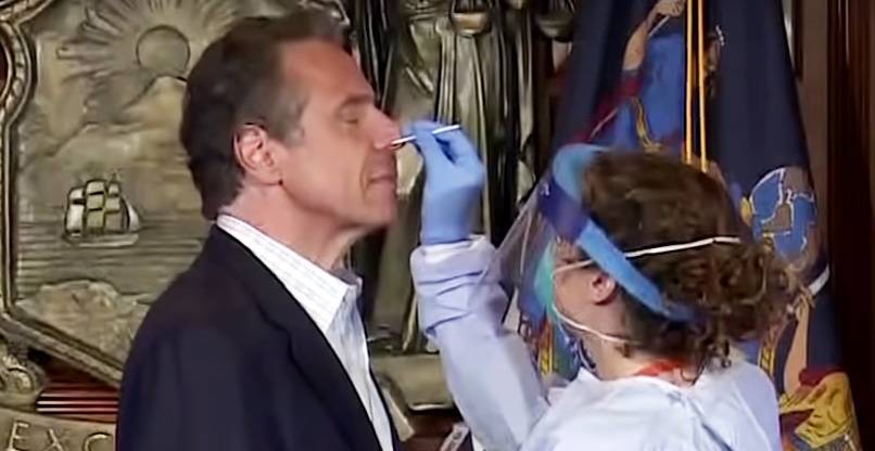 Andrew Cuomo - Governor Andrew Cuomo Takes Coronavirus Test Live on TV, Reveals Results - justjared.com - New York