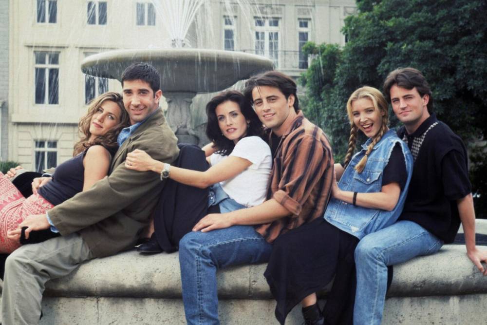 David Schwimmer - Lisa Kudrow - Friends Wouldn't Have an 'All-White Cast' If It Was Made Today - tvguide.com