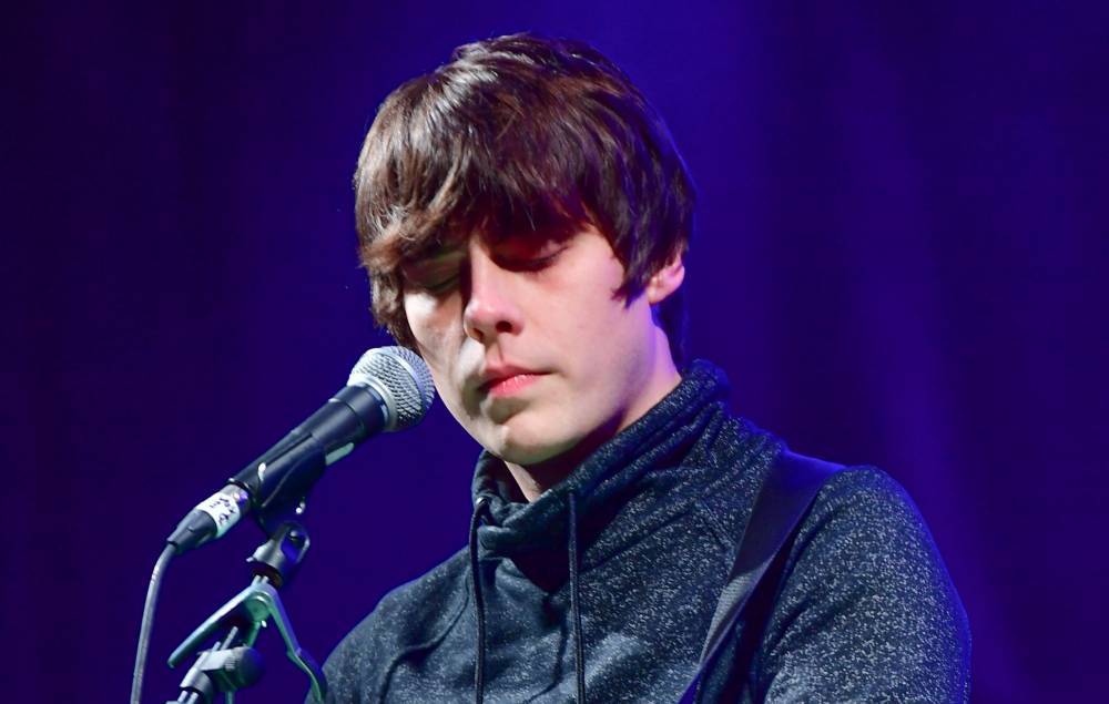Jake Bugg releases new short film to accompany latest single ‘Saviours Of The City’ - nme.com