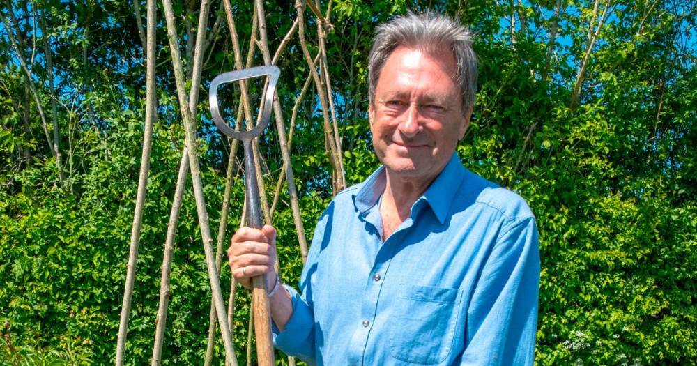 Alan Titchmarsh - Alan Titchmarsh admits he's lost over a stone thanks to lockdown gardening - mirror.co.uk