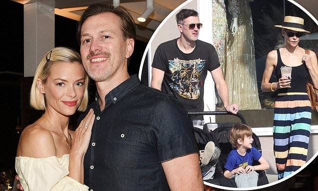Jaime King - Kyle Newman - Jaime King files for divorce and requests restraining order against husband Kyle Newman - dailymail.co.uk - Los Angeles - state California