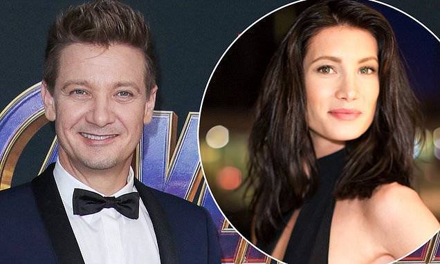 Jeremy Renner - Sonni Pacheco - Jeremy Renner accuses ex-wife Sonni Pacheco of 'misappropriating $50,000 from daughter's trust fund' - dailymail.co.uk