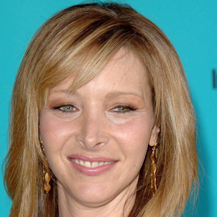 North America - Lisa Kudrow - Hollywood Reporter - Lisa Kudrow experienced social distancing early at mother’s funeral - peoplemagazine.co.za