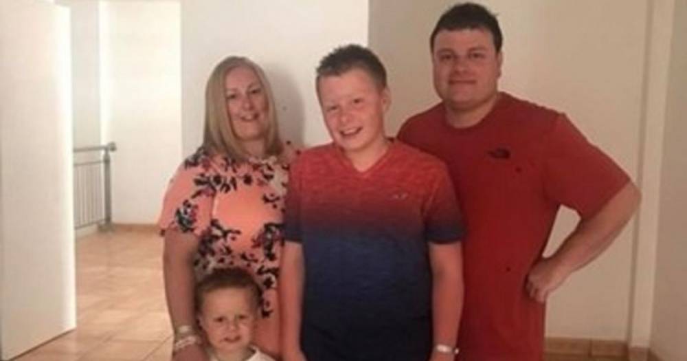 Kirsty Jones - Parents of health worker from Wishaw who lost her life to coronavirus say they've been overwhelmed with support - dailyrecord.co.uk