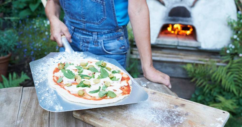 Lidl launches £39.99 BBQ pizza oven perfect for Bank Holiday weekend – and it even bakes bread! - ok.co.uk