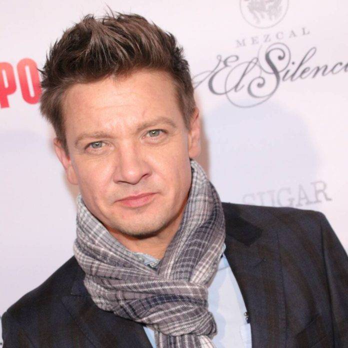 Jeremy Renner - Sonni Pacheco - Jeremy Renner accuses ex-wife of misappropriating $50,000 from daughter’s trust fund - peoplemagazine.co.za