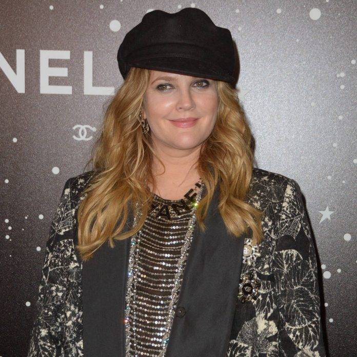 Drew Barrymore - Drew Barrymore pledges $1 million to coronavirus relief ahead of #TacosTogether event - peoplemagazine.co.za