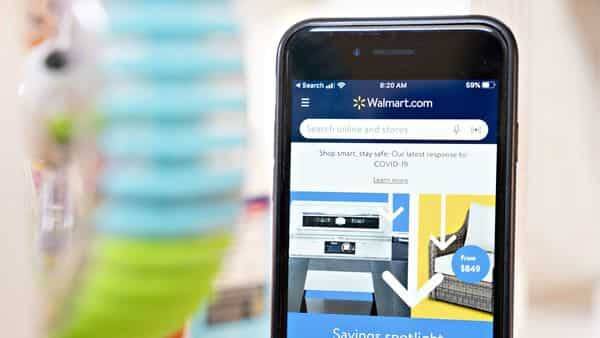 Walmart sales soar on consumer stockpiling and online shift - livemint.com - Usa