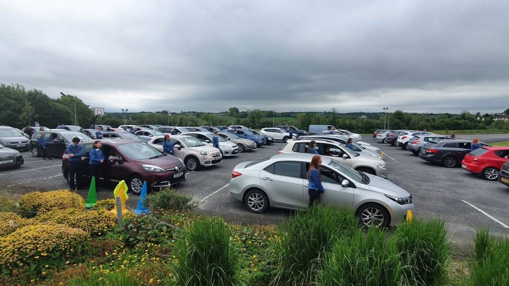 Monaghan school holds drive-in graduation for 6th years - rte.ie