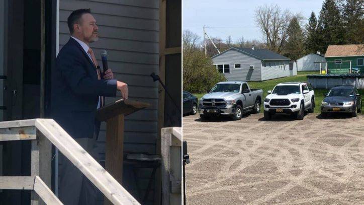 Andrew Cuomo - New York pastor threatened with $1,000 fine for holding drive-in church service - fox29.com - New York - city New York