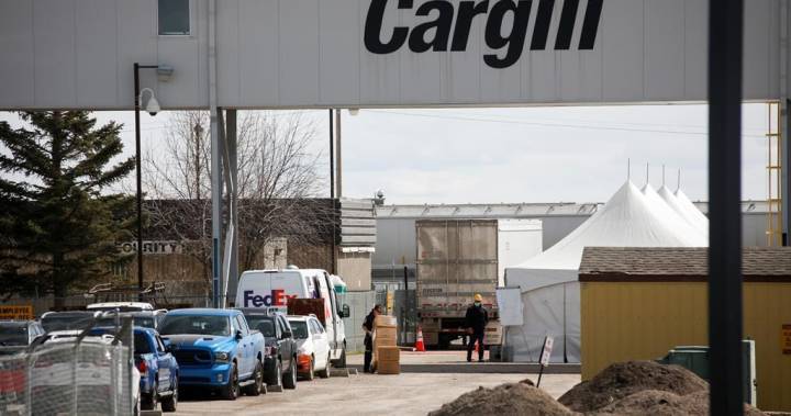 Legal action launched to stop Monday opening of Cargill meat plant in High River - globalnews.ca